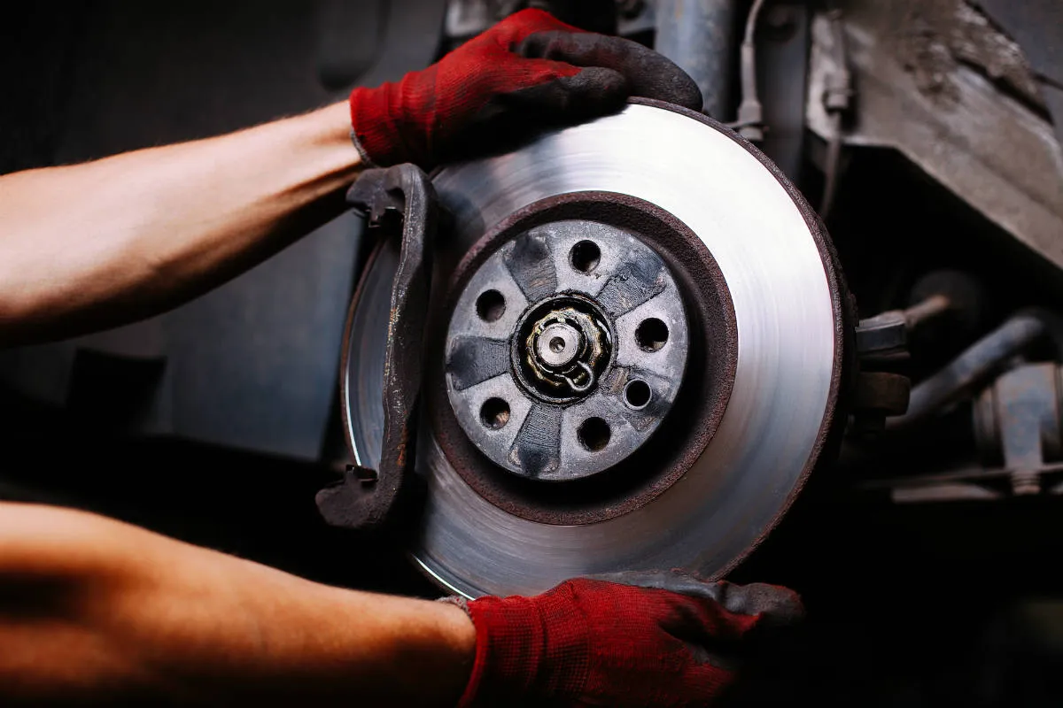 https://autotechniq.mx/wp-content/uploads/2024/08/taller-mecanico-especialista-en-frenos-gomez-palacio-durango.webp